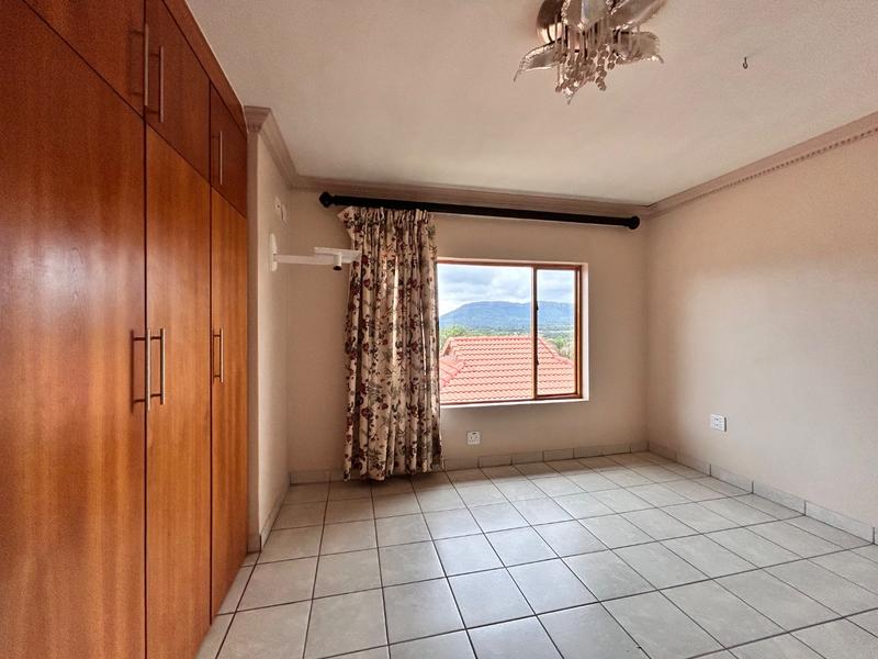 5 Bedroom Property for Sale in Birdwood Estate North West